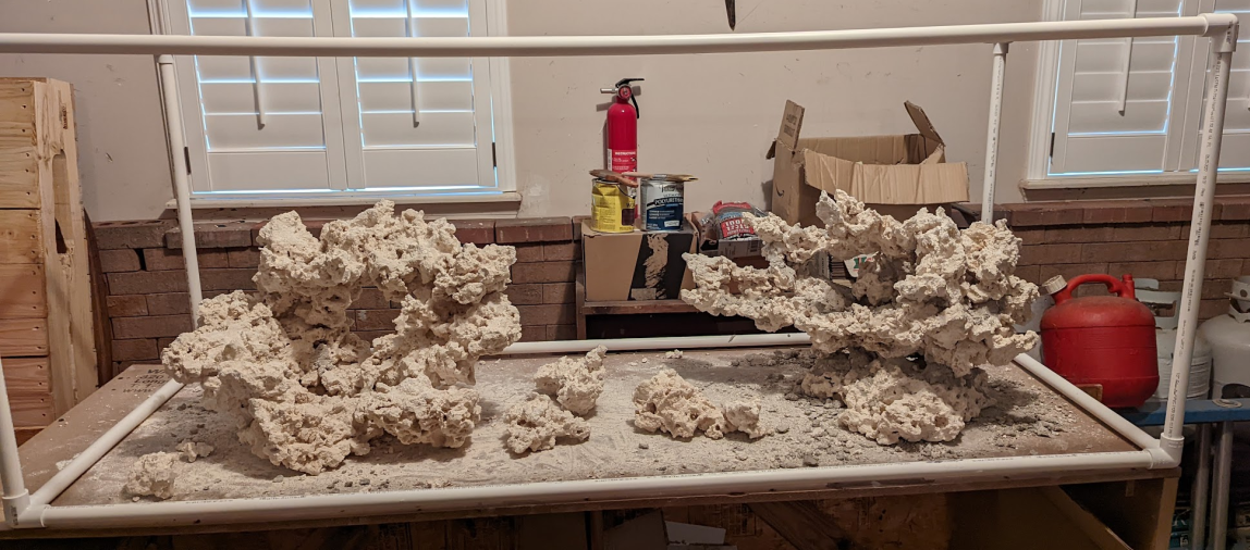 Gluing reef rock with cyanoacrylate for initial structure stability